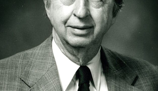 Kenneth R. Giddens