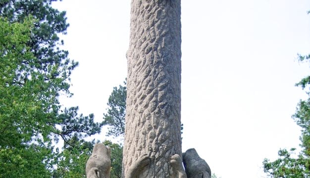 Coon Dog Monument